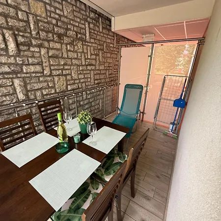 Liviapartman117 Apartman *
